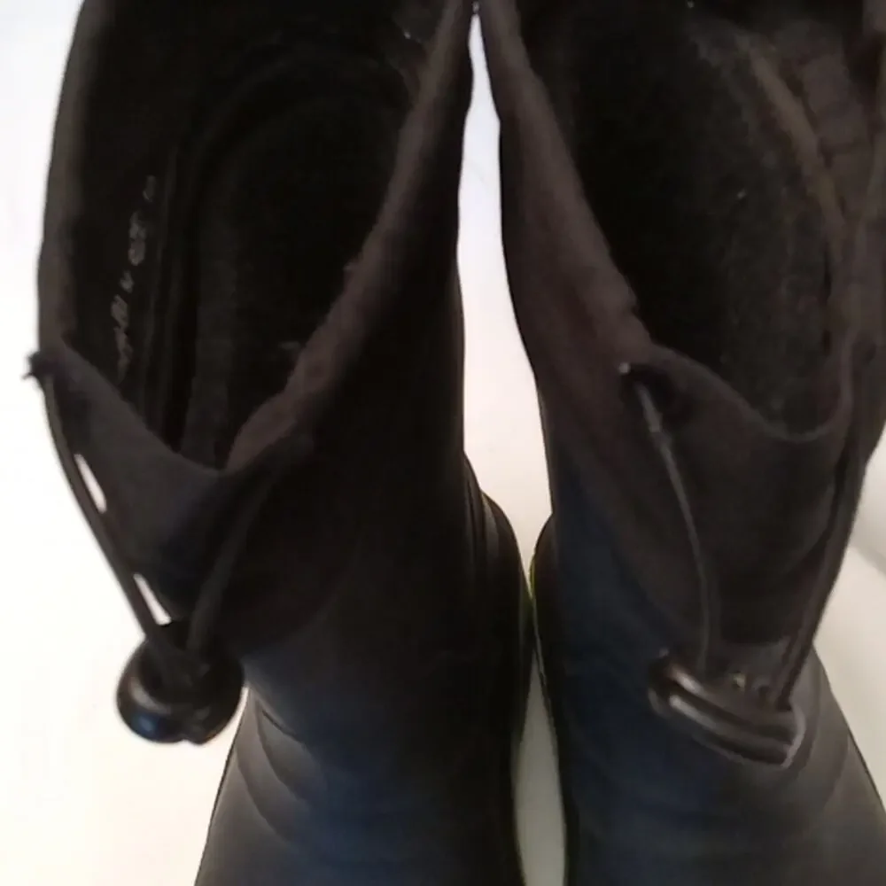 Wonder Nation Boys Winter Boots Size 10 Black/Lime